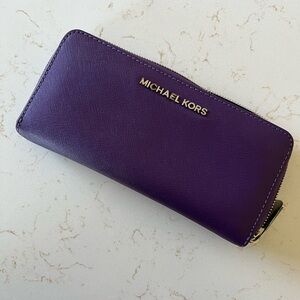 Michael Kors Violet Zip Wallet